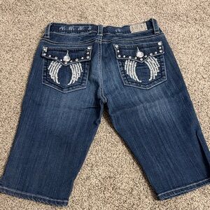 LA Idol size 5 bramuda shorts